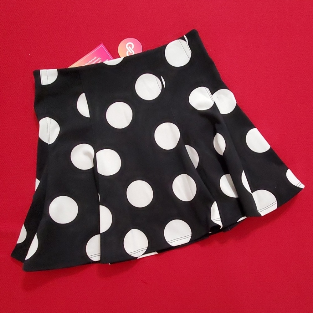 BCBGENERATION black skirt with white circles dot sz.XS Whimsy Disney skater